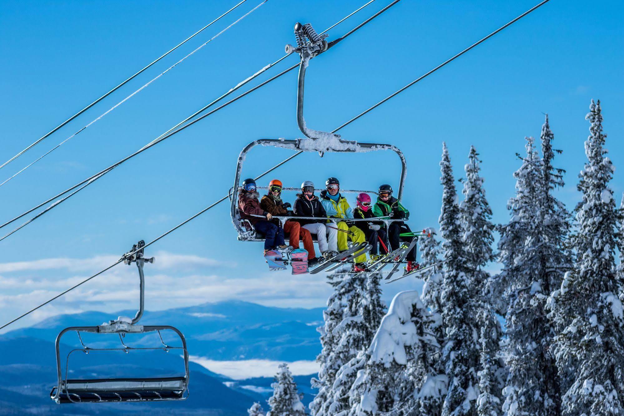 White Crystal Inn Big White Ski Resort Exterior photo