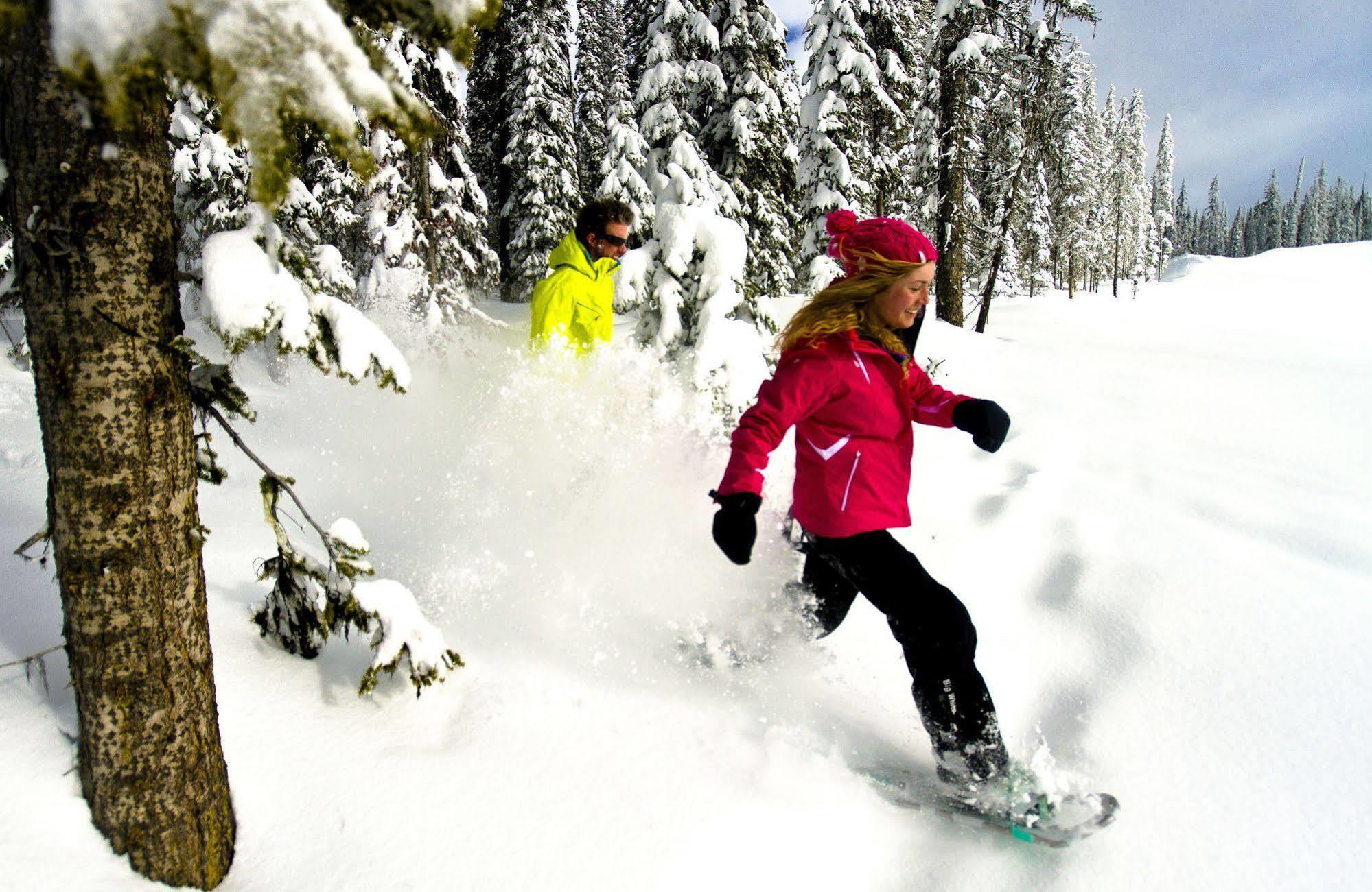 White Crystal Inn Big White Ski Resort Exterior photo