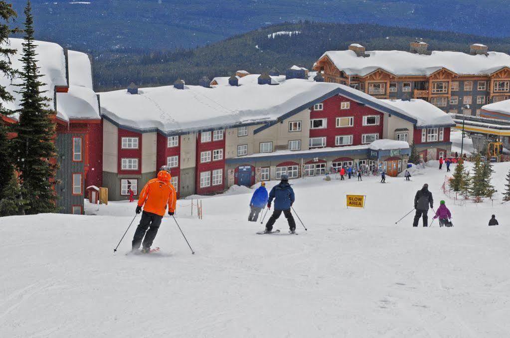 White Crystal Inn Big White Ski Resort Exterior photo