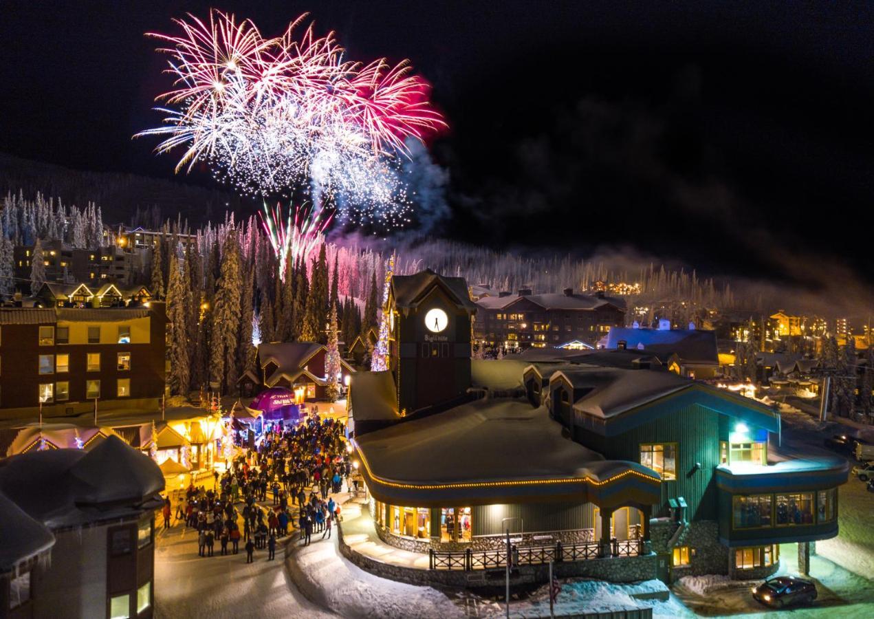 White Crystal Inn Big White Ski Resort Exterior photo