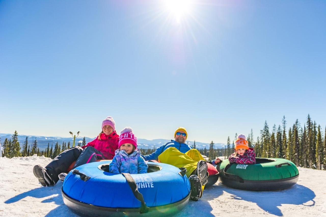 White Crystal Inn Big White Ski Resort Exterior photo